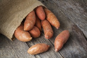 Cartoful dulce ajuta in lupta cu diabetul!