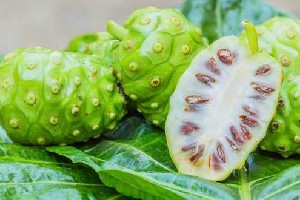 Sucul de noni intareste sistemul imunitar!