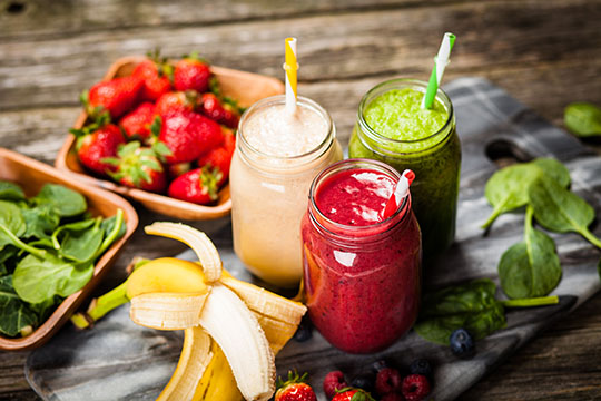5 rețete de smoothie delicios pentru micul dejun, cu Ela Crăciun