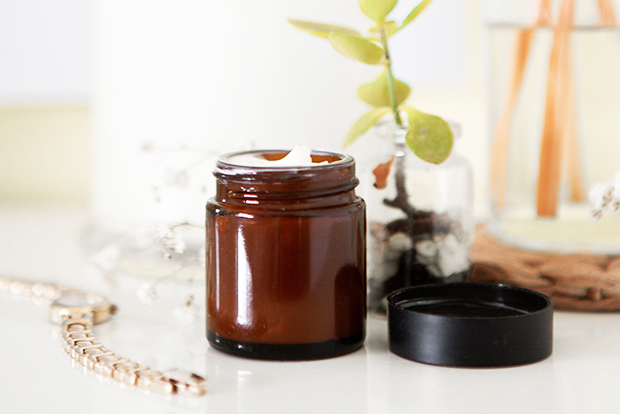 De ce este important să alegem produse cosmetice fără parabeni?
