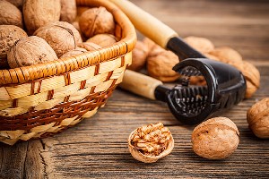 7 beneficii care atestă faptul că merită să adaugi nucile în alimentația ta