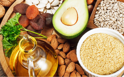 Cum Influentează Stilul de Alimentație Activitatea Hormonală? Descoperă Puterea Dietei în Echilibrarea Hormonilor