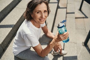 Care este momentul de accelerare a îmbătrânirii după 50 de ani