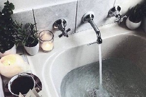 Pregătește un amestec de baie Antirăceală!