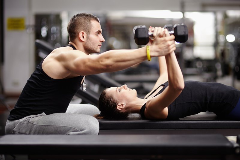 Ce să mâncați înainte de a merge la sală pentru a pierde în greutate și a construi masă musculară